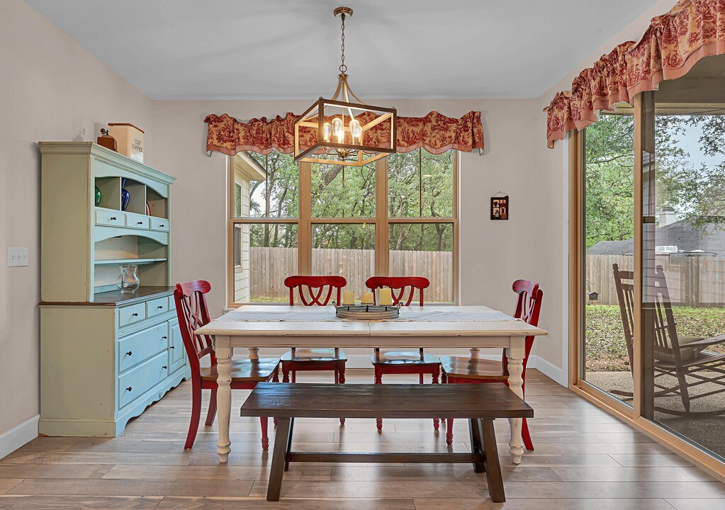 110 Sherwood Oaks Drive