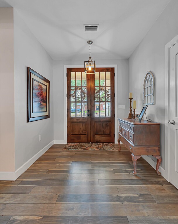 110 Sherwood Oaks Drive
