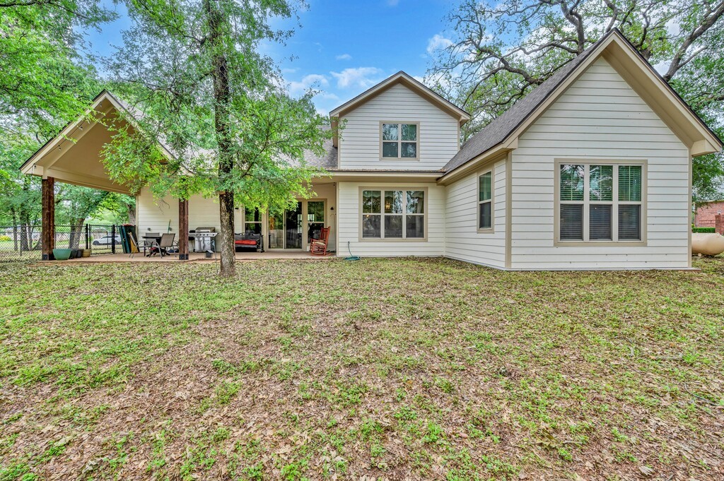 110 Sherwood Oaks Drive