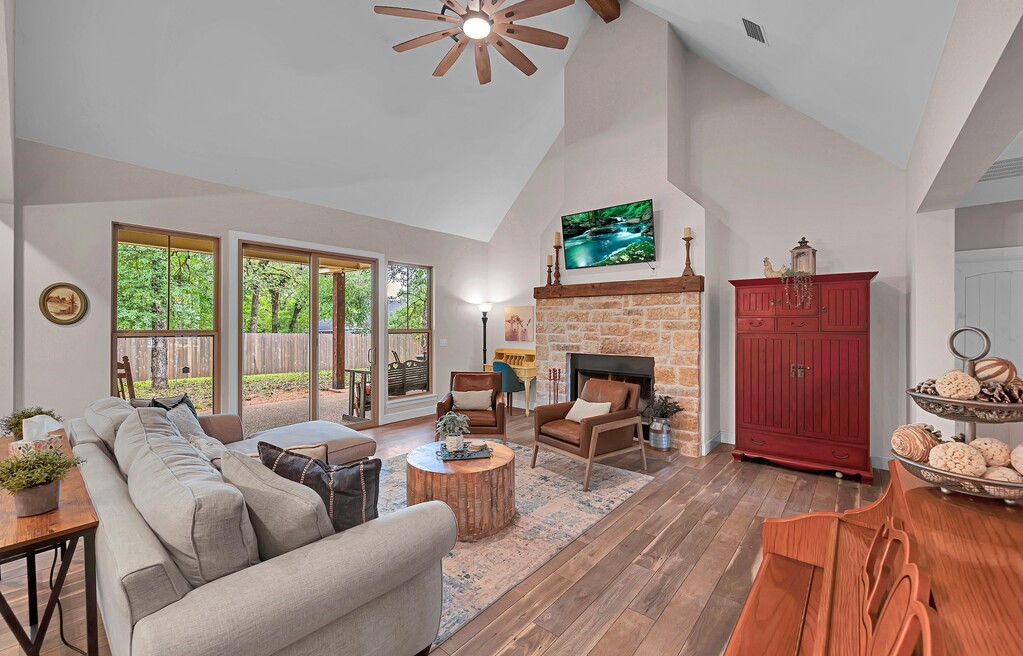 110 Sherwood Oaks Drive