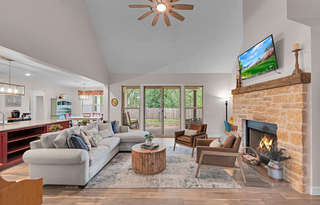 110 Sherwood Oaks Drive