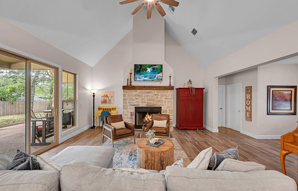 110 Sherwood Oaks Drive