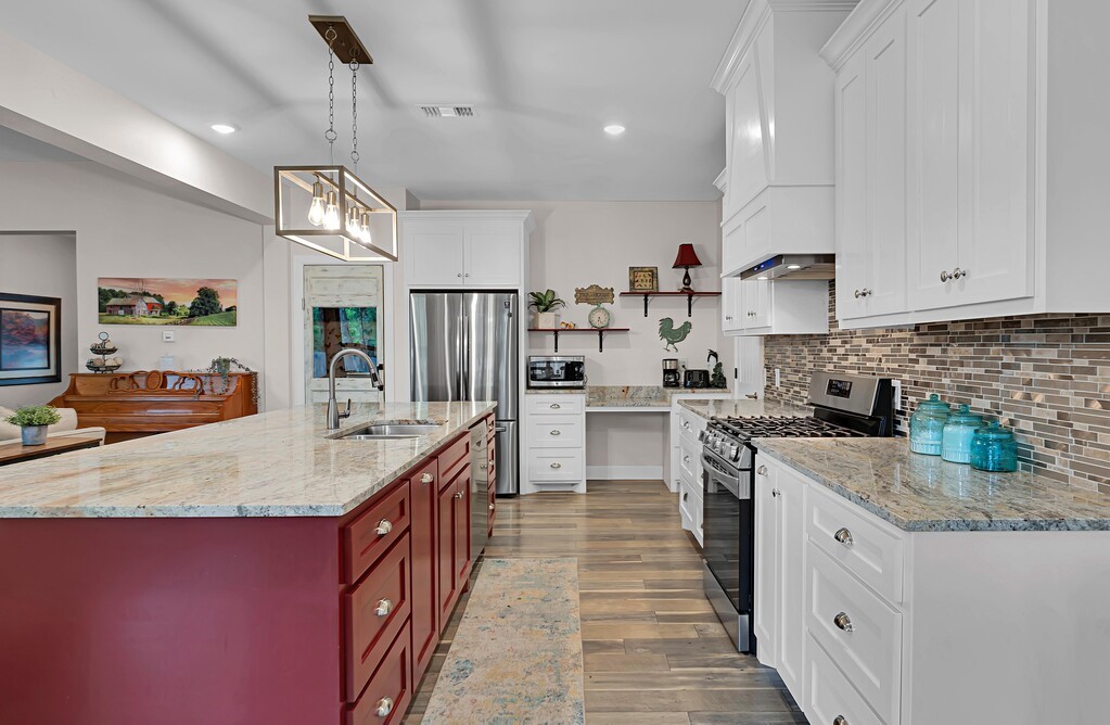 110 Sherwood Oaks Drive