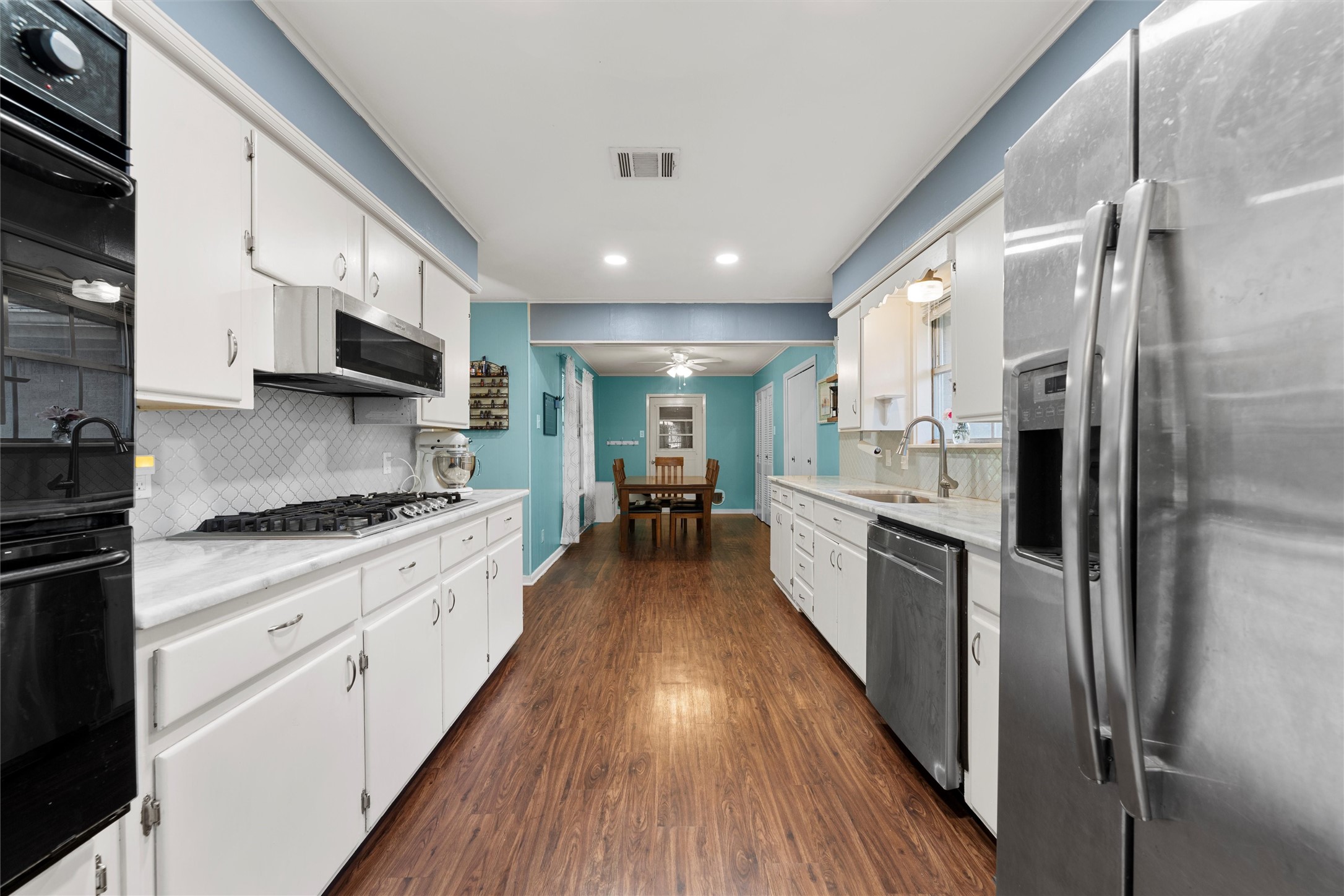 2118 Wooded Acres Drive