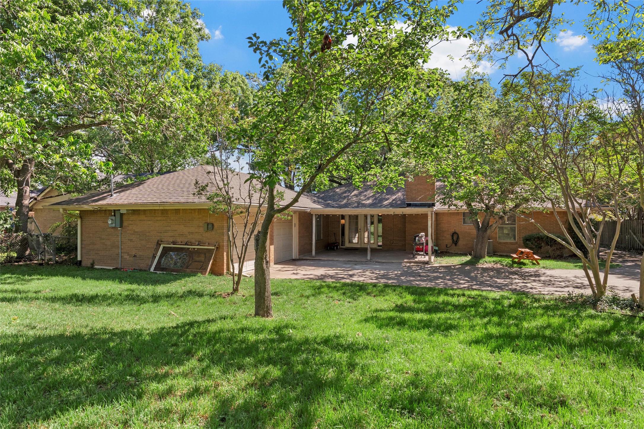 2118 Wooded Acres Drive