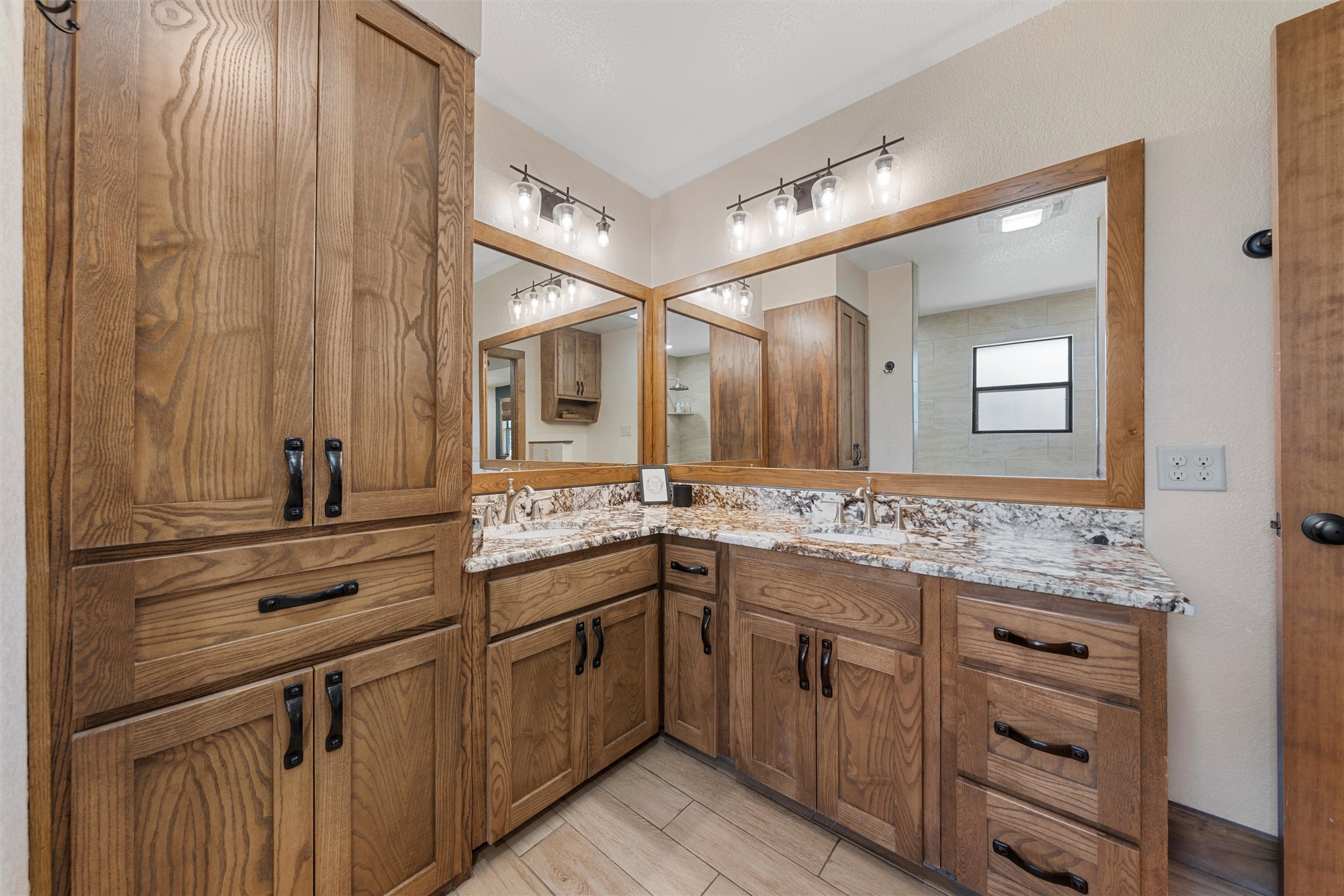 10048 E State Highway 36