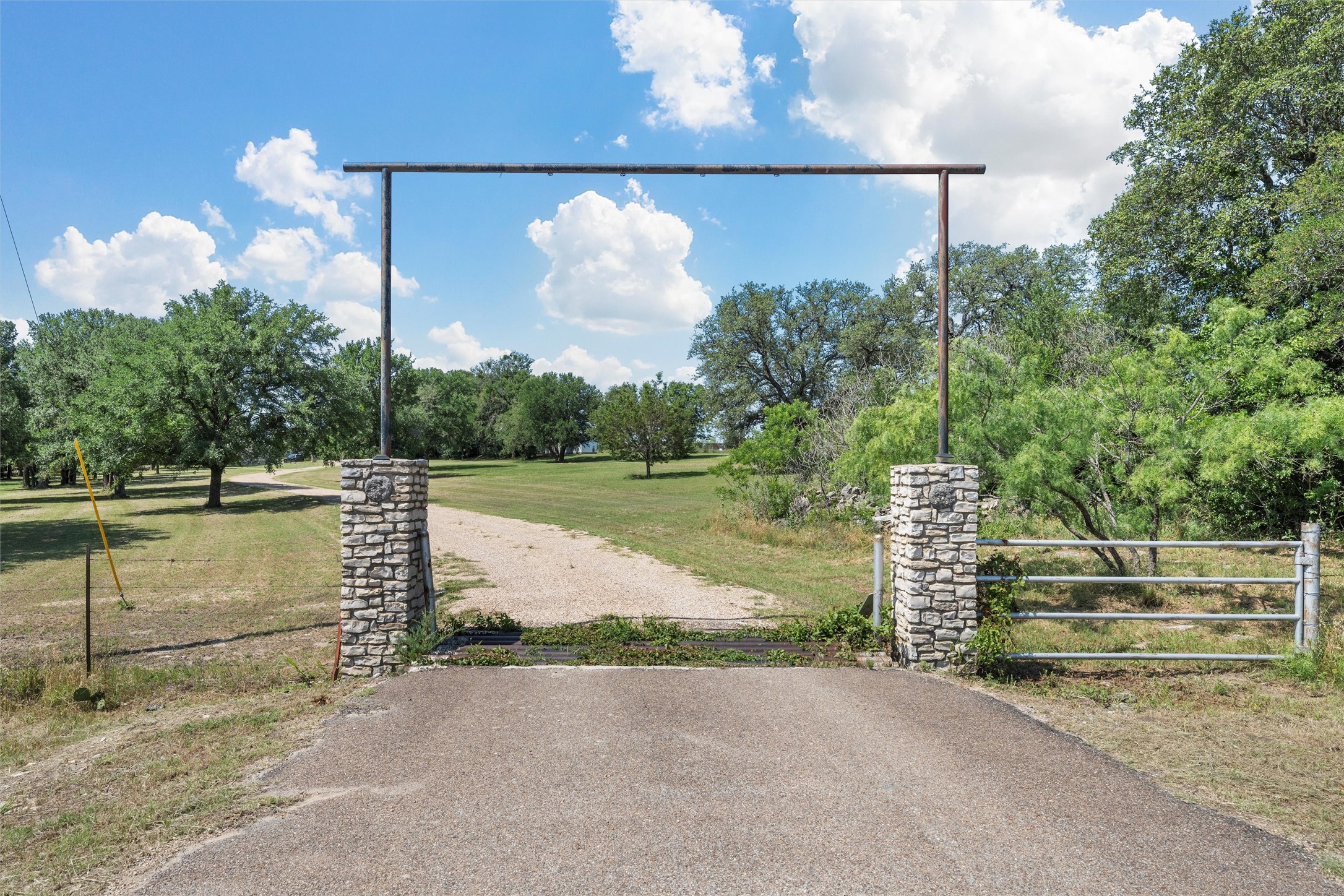 10048 E State Highway 36