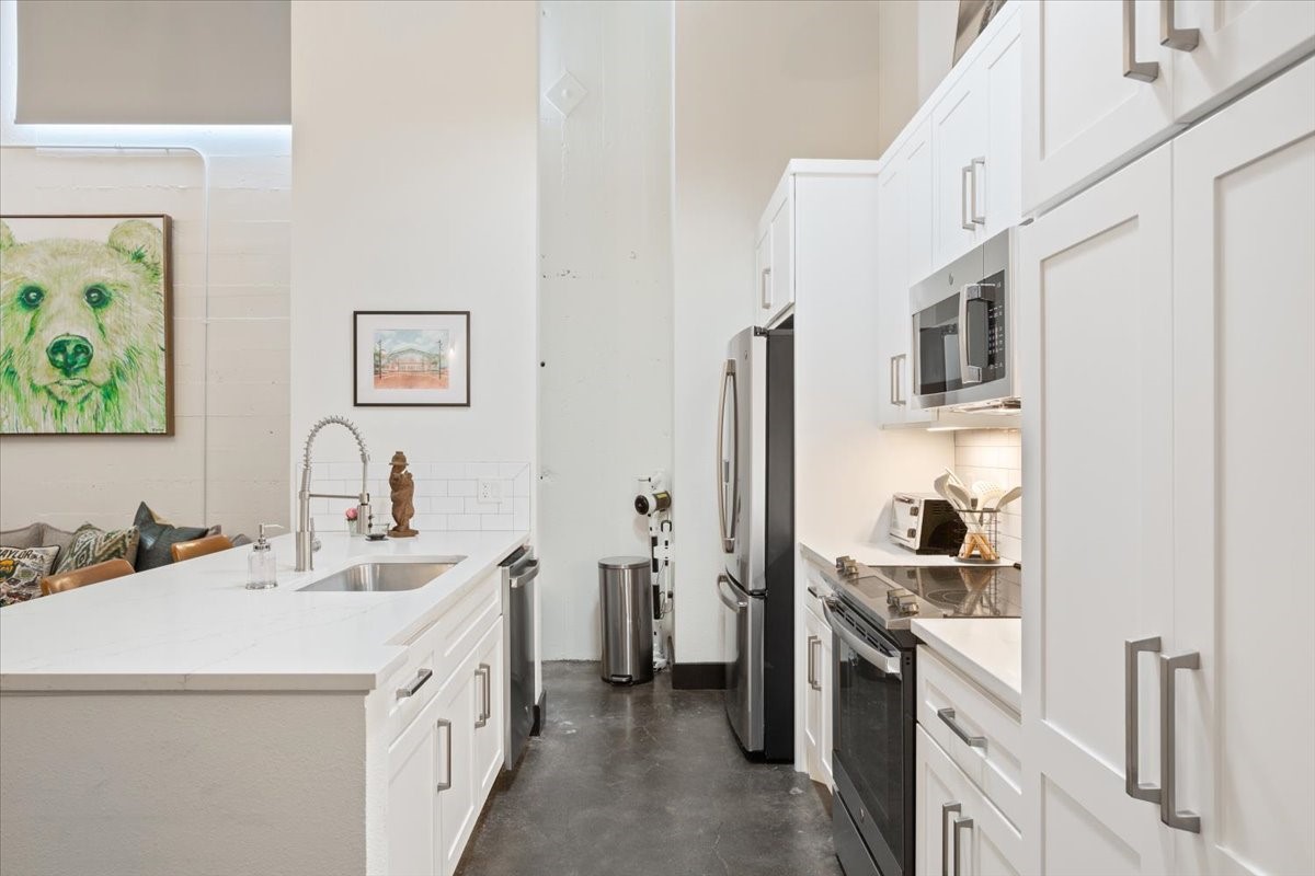 219 S 4th Street 106