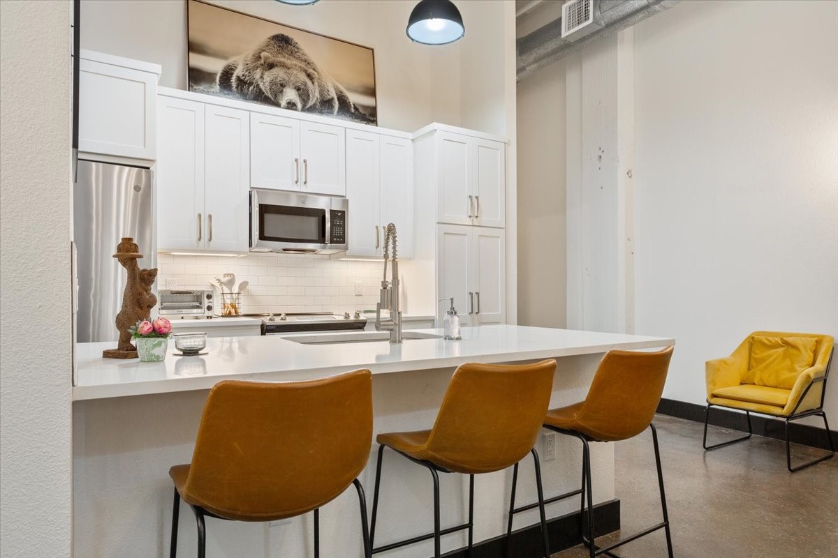 219 S 4th Street 106