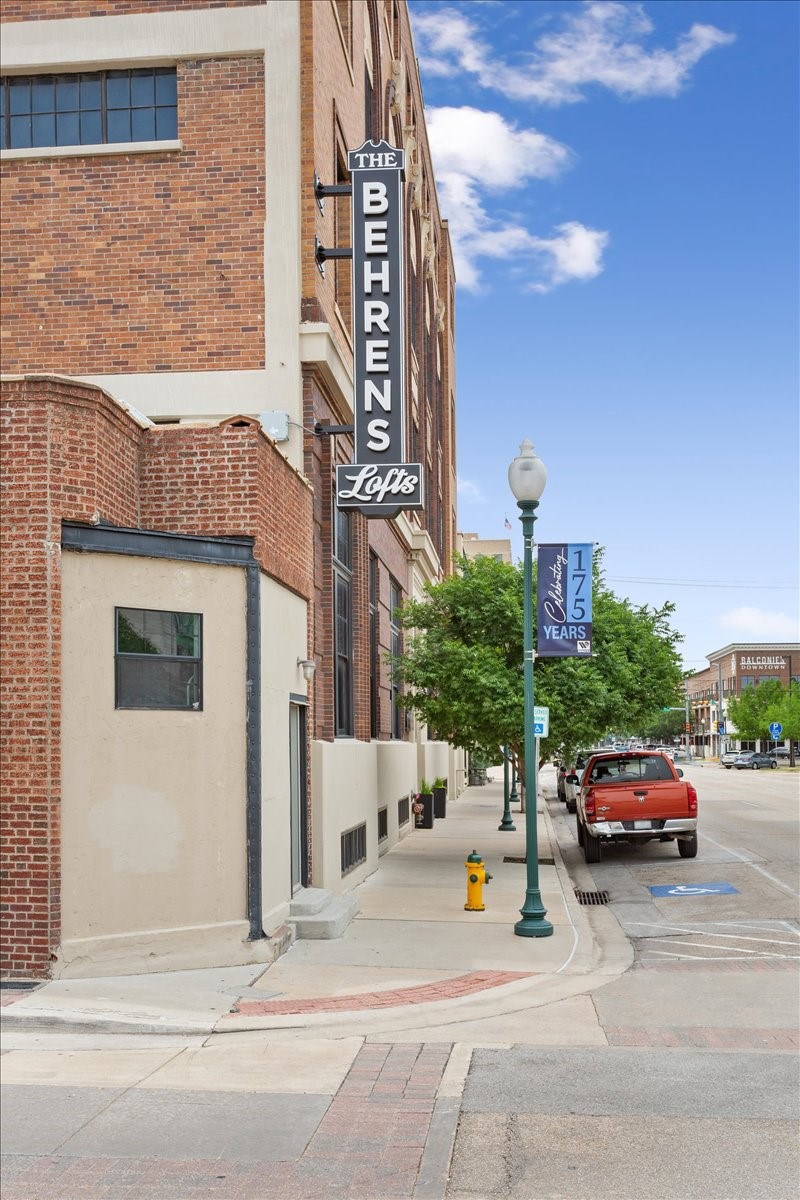 219 S 4th Street 106