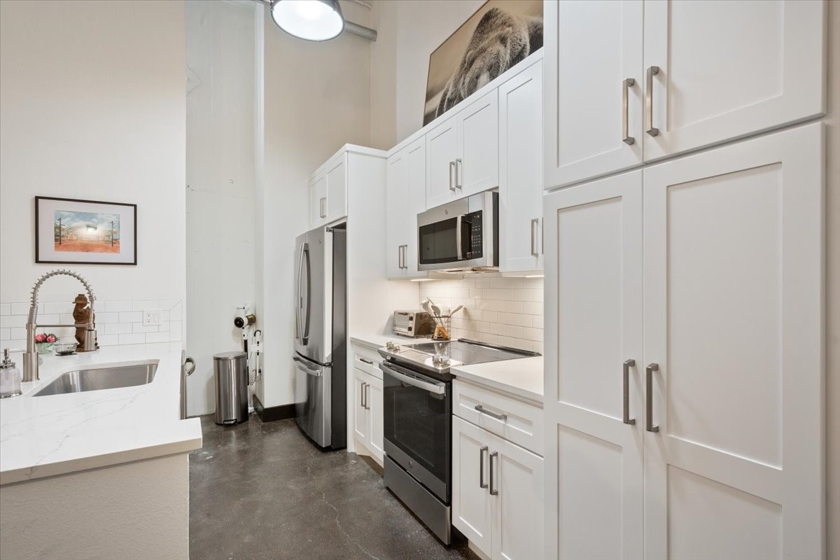 219 S 4th Street 106