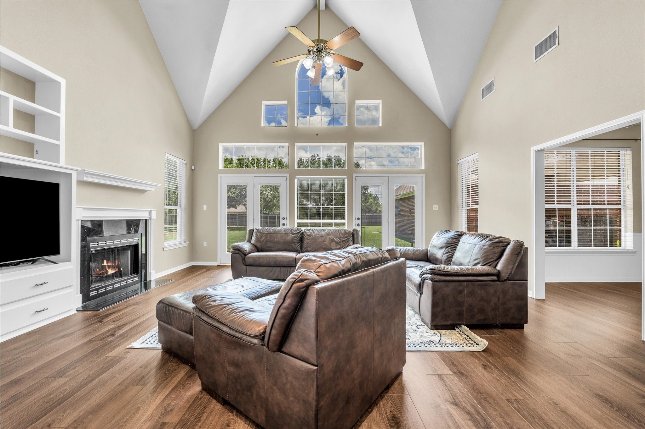 838 Country Lane Drive