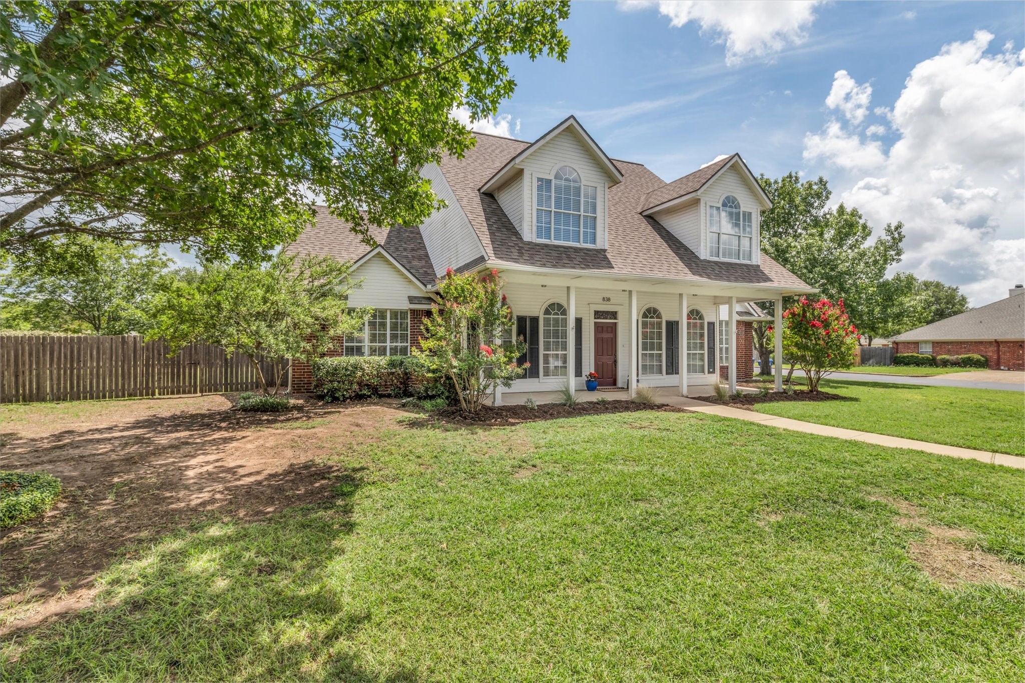 838 Country Lane Drive