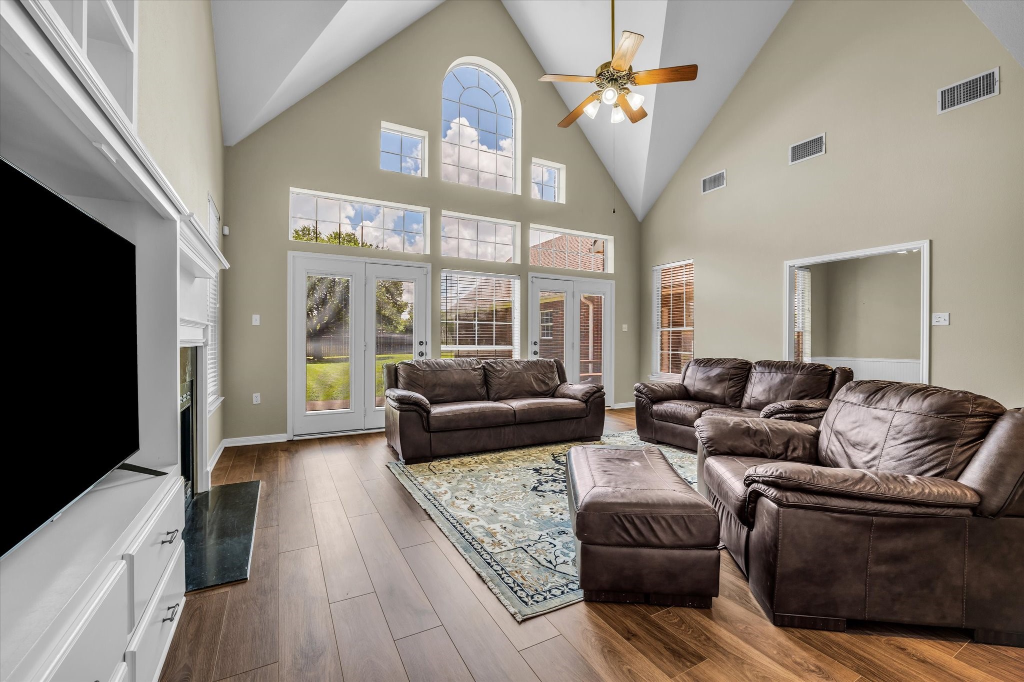 838 Country Lane Drive