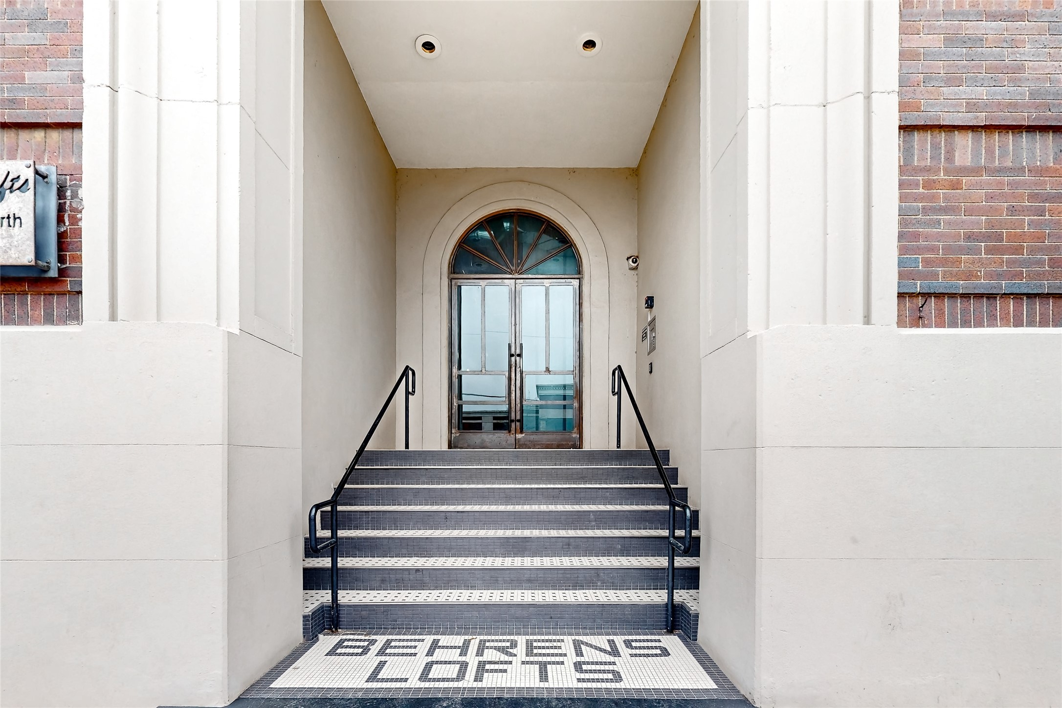 219 S 4th Street 402