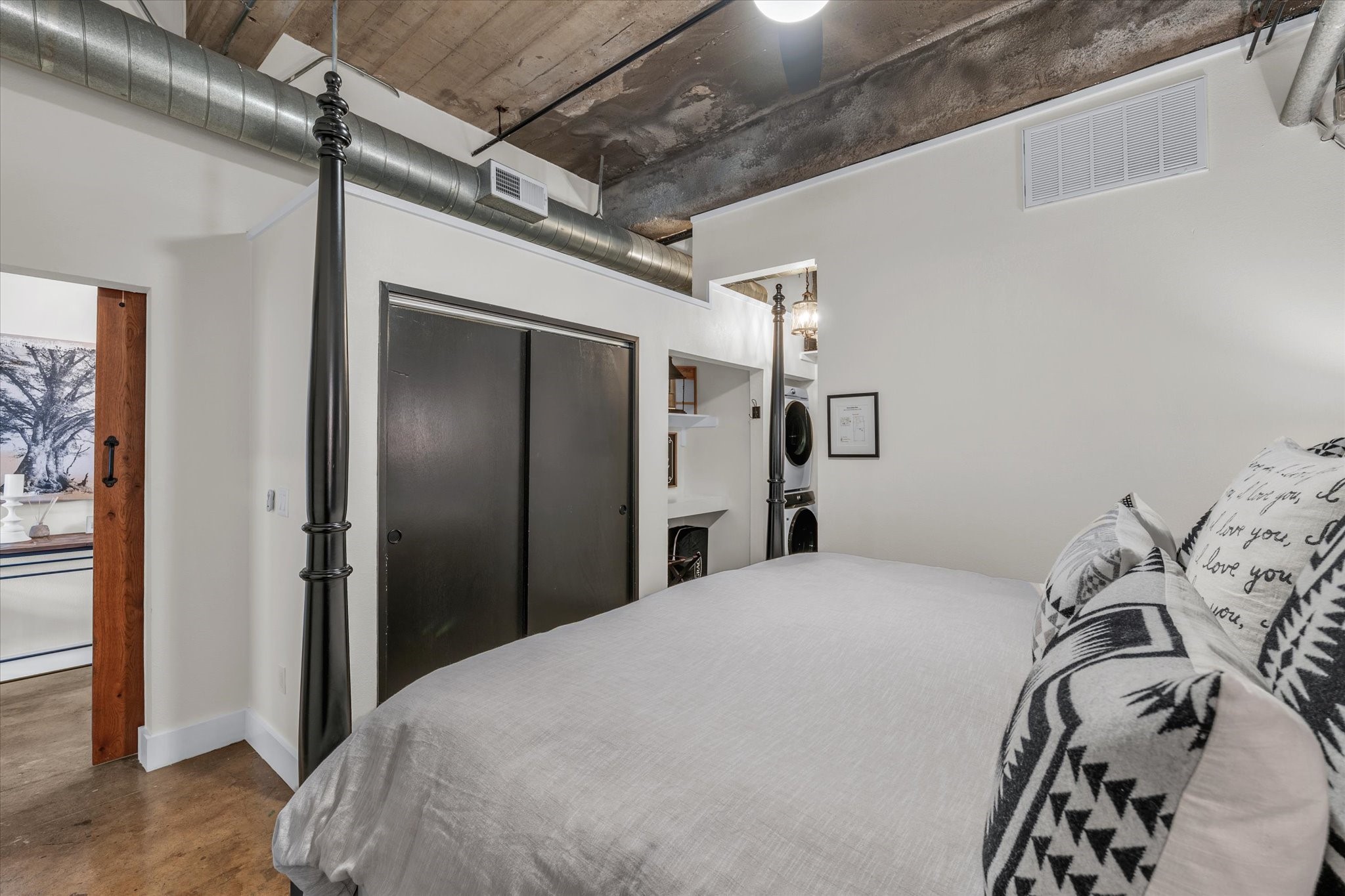 219 S 4th Street 402