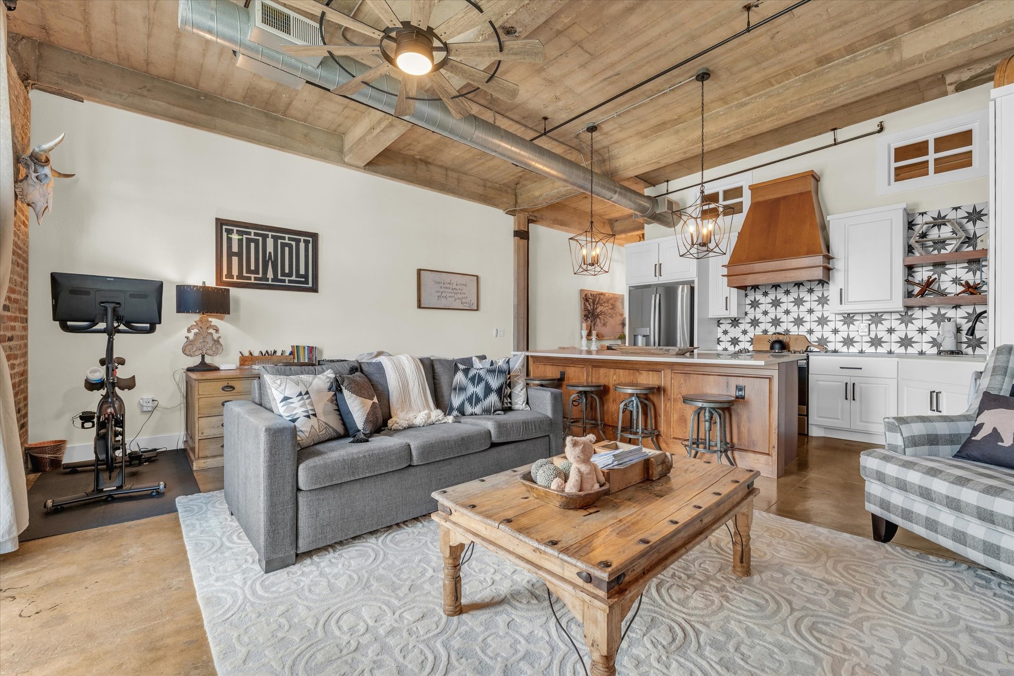 219 S 4th Street 402