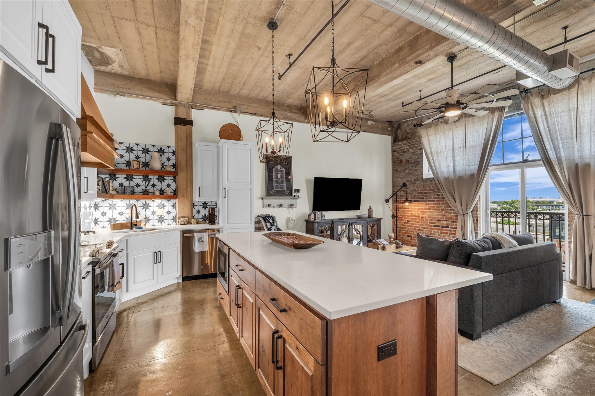 219 S 4th Street 402