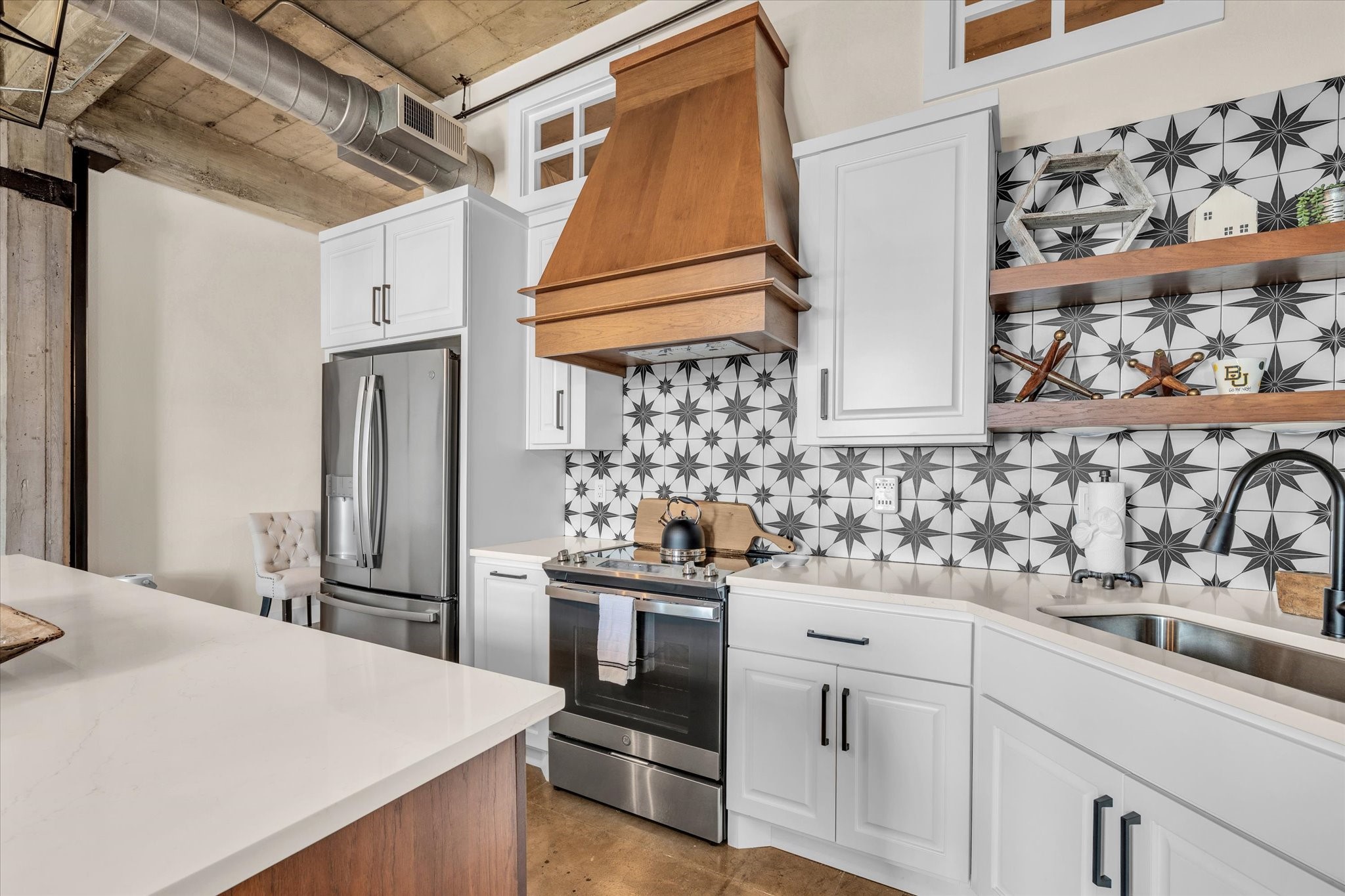 219 S 4th Street 402