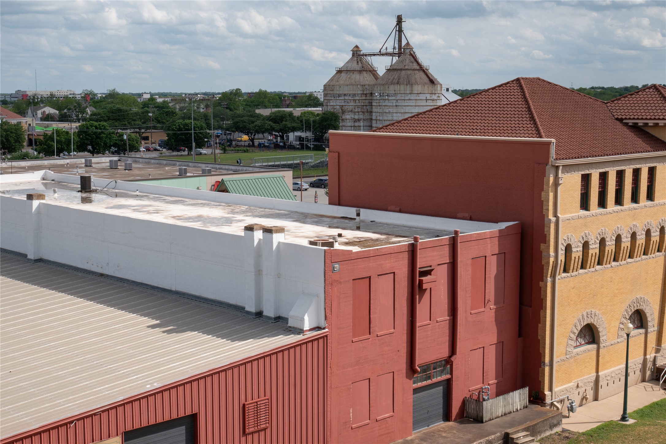 219 S 4th Street 402