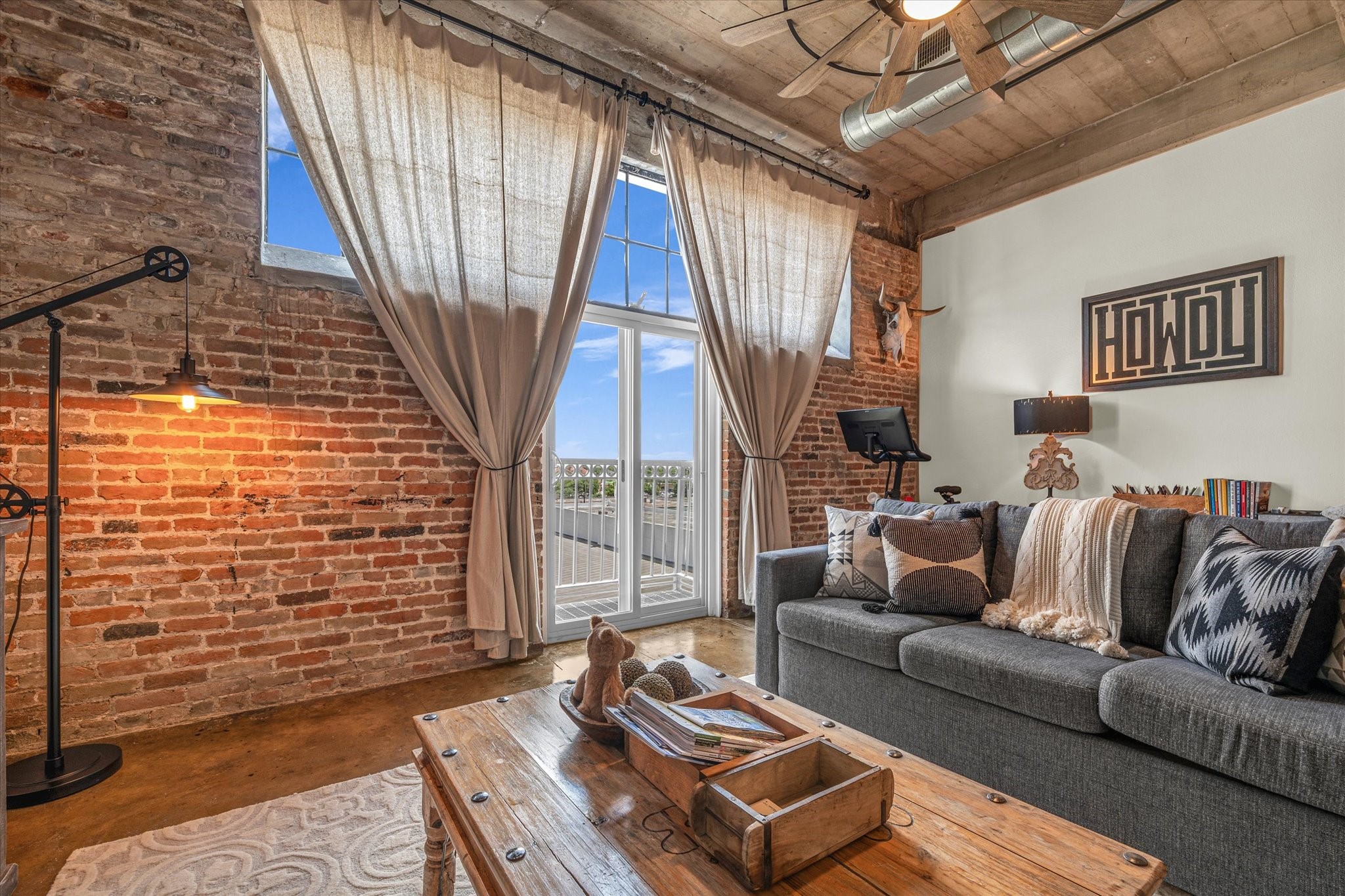 219 S 4th Street 402