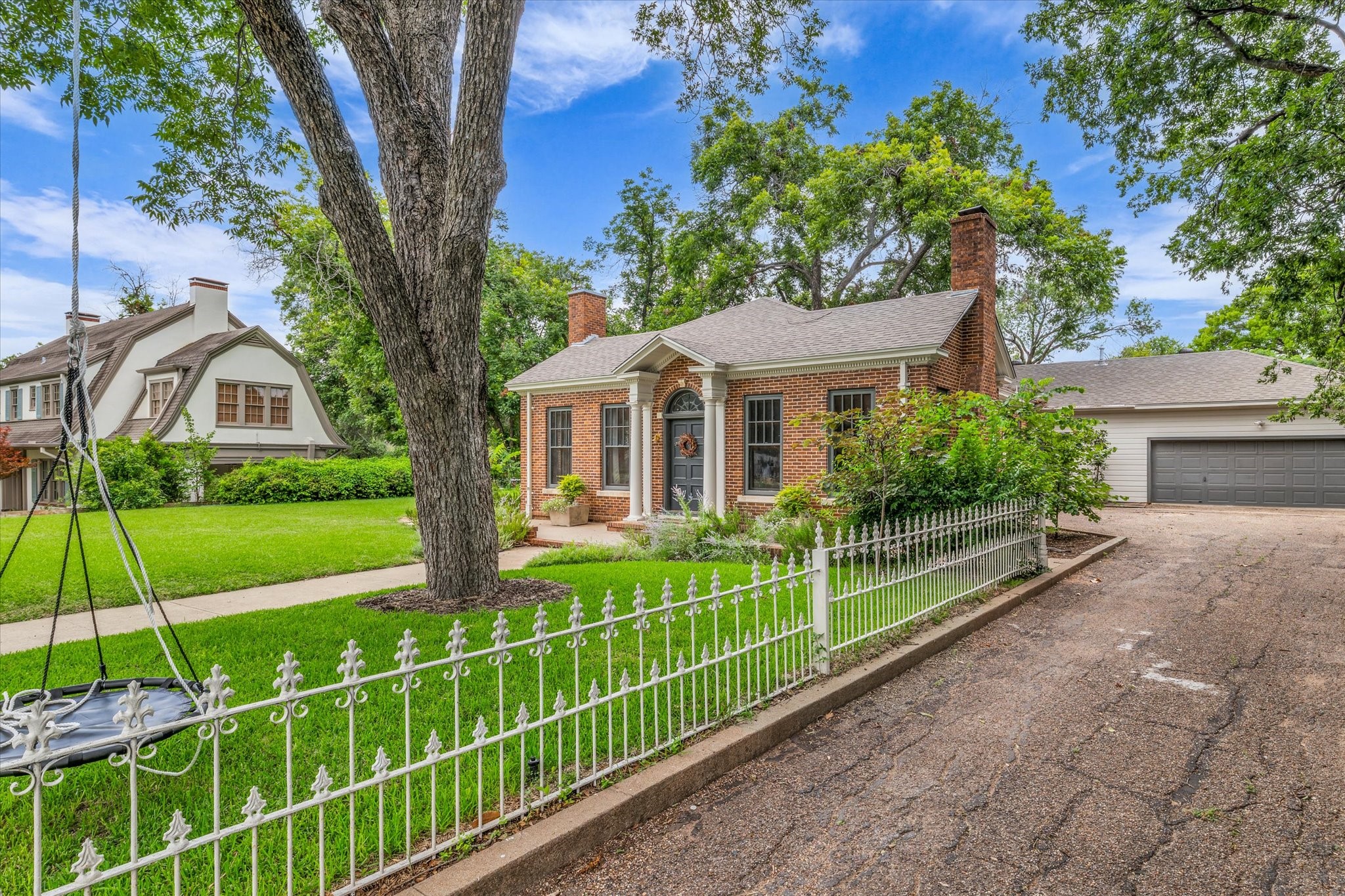 322 Crescent Road
