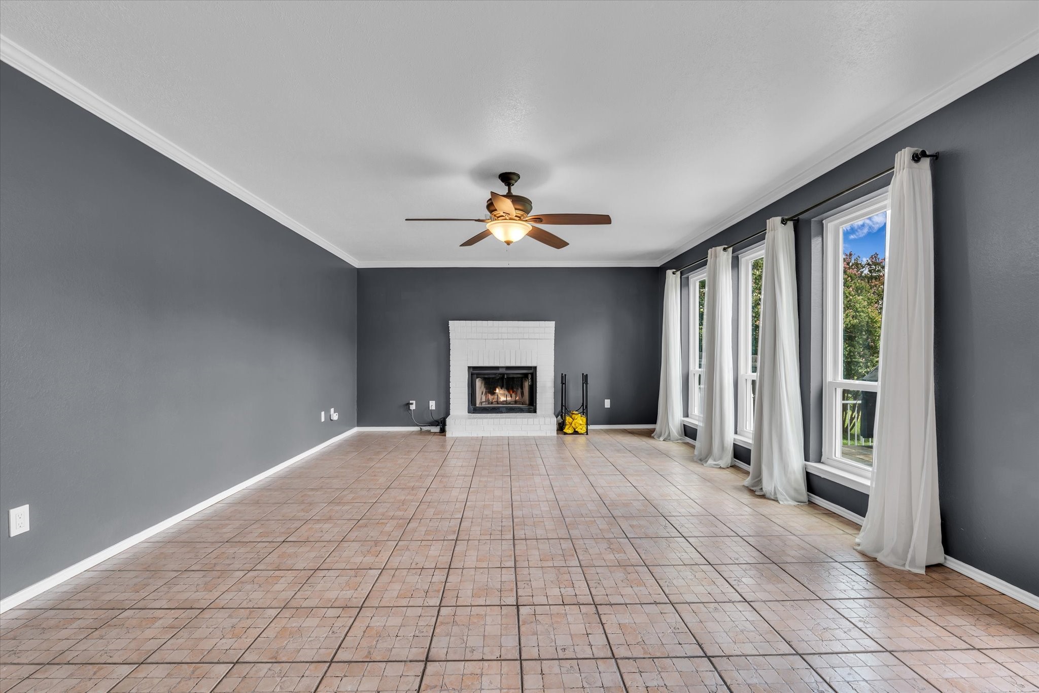 4218 Green Oak Drive