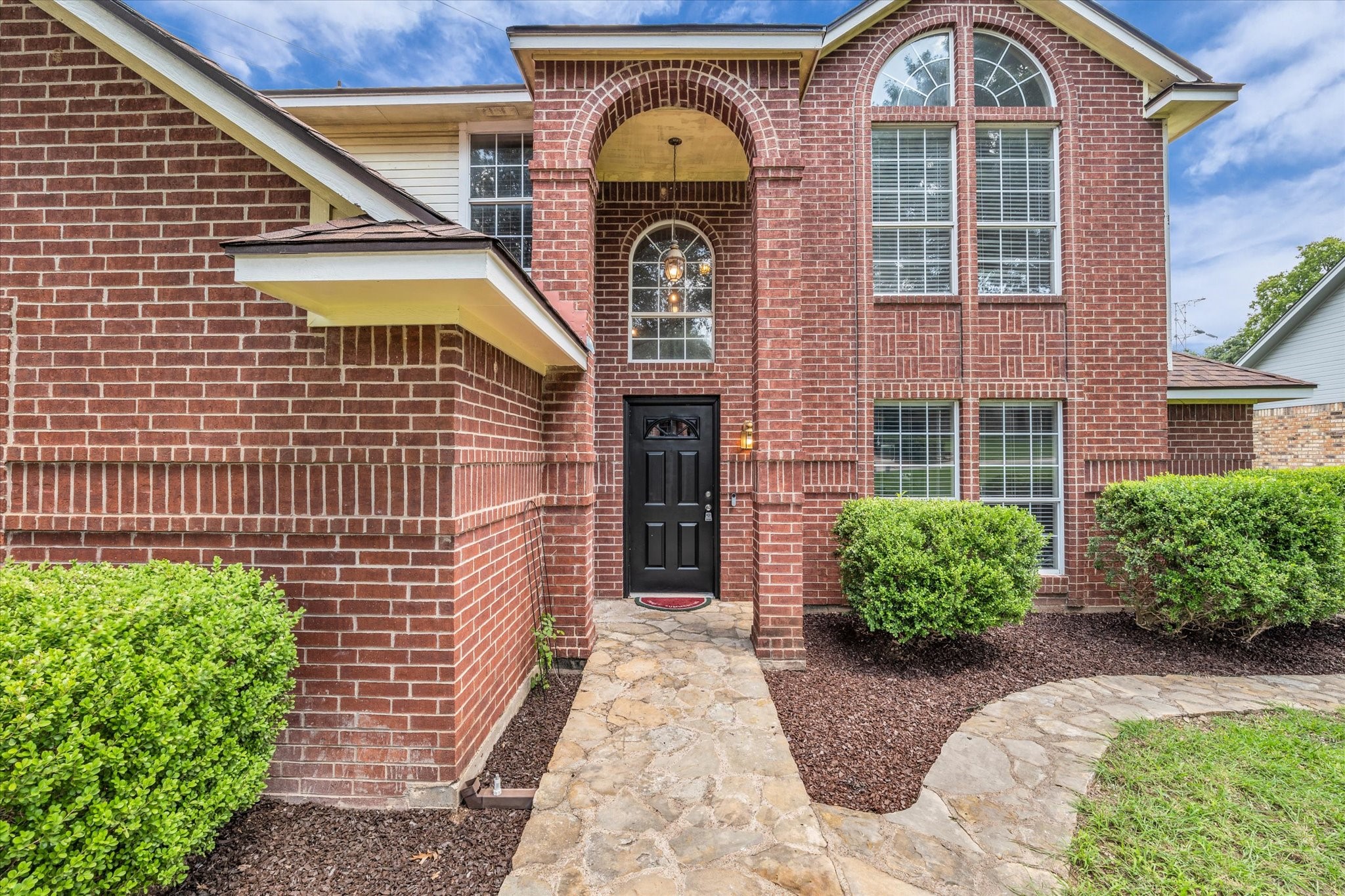 4218 Green Oak Drive