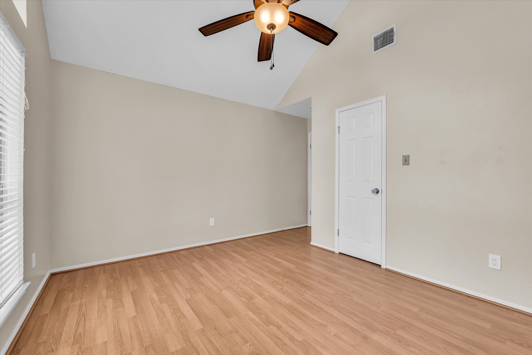 4218 Green Oak Drive