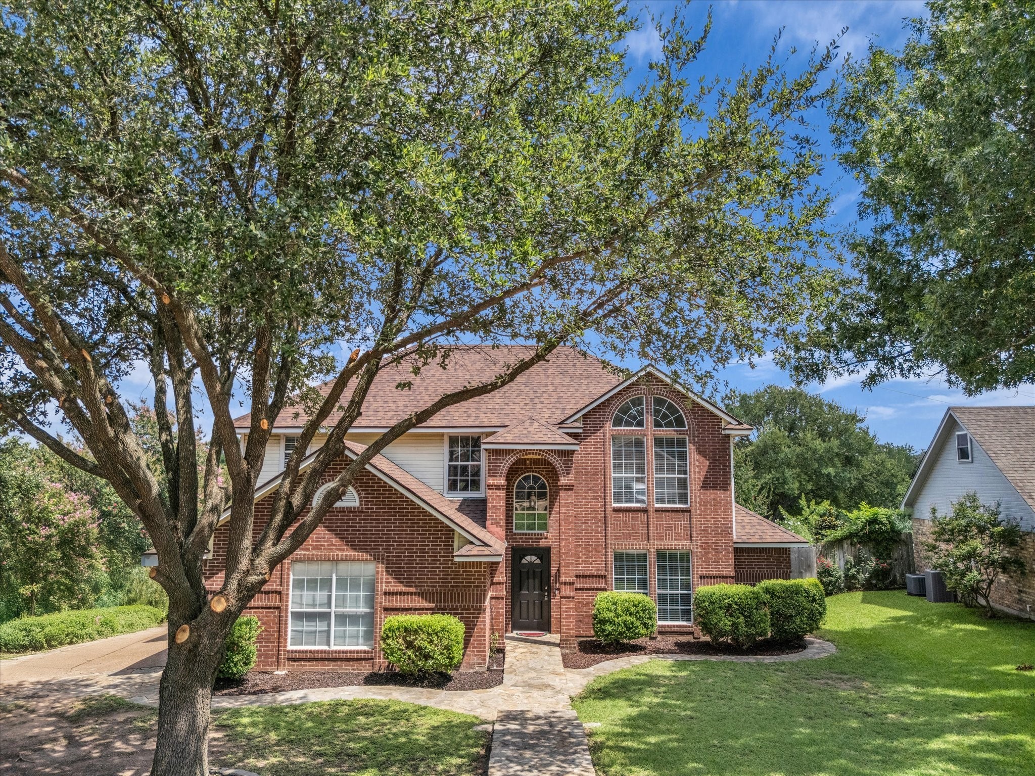 4218 Green Oak Drive