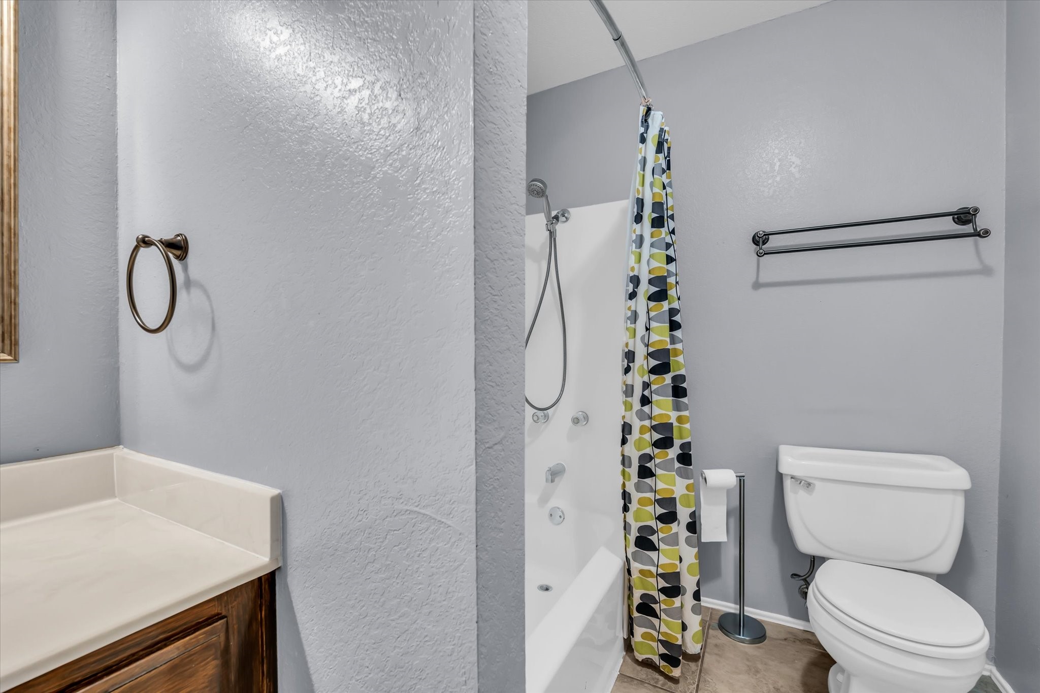 4218 Green Oak Drive