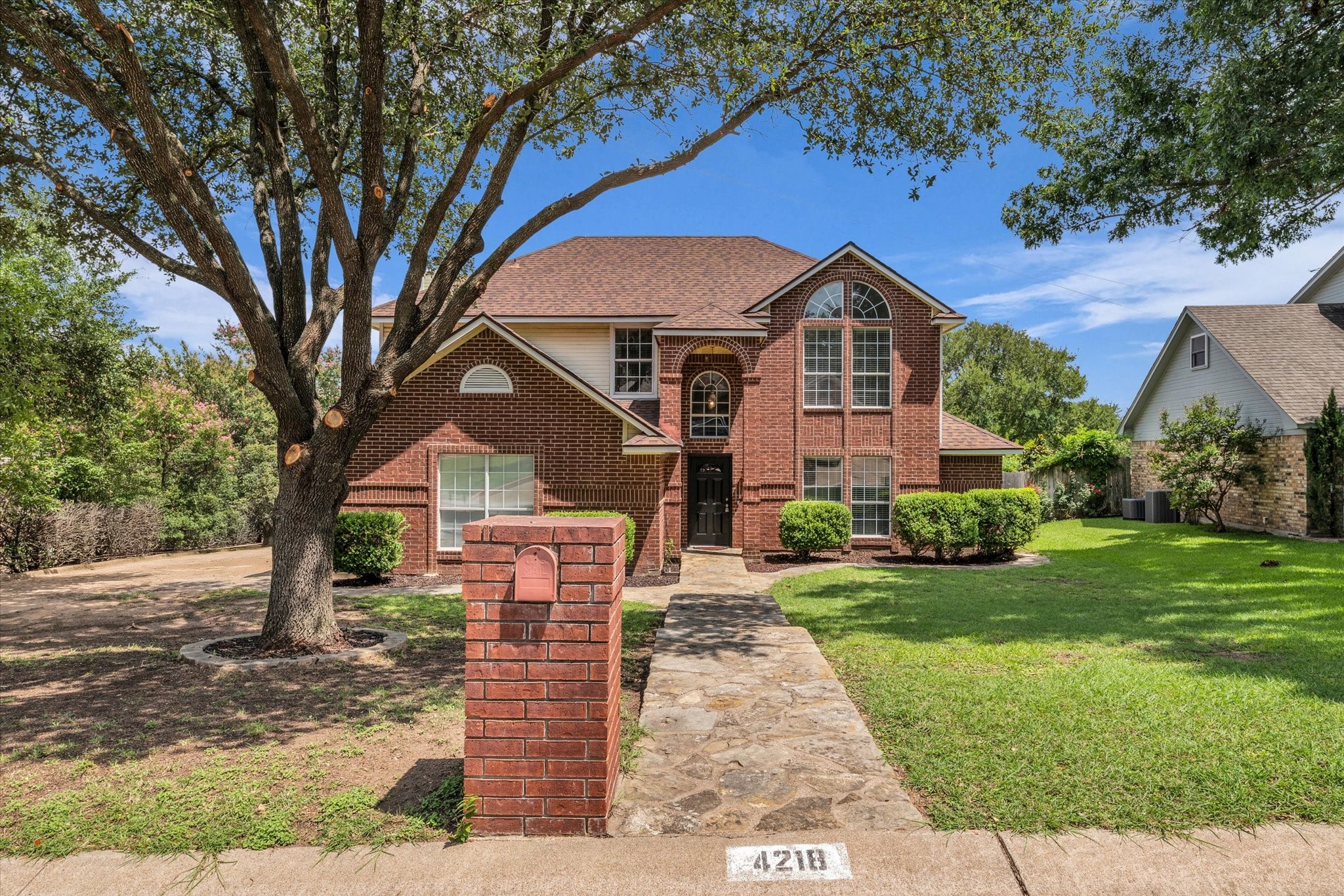 4218 Green Oak Drive