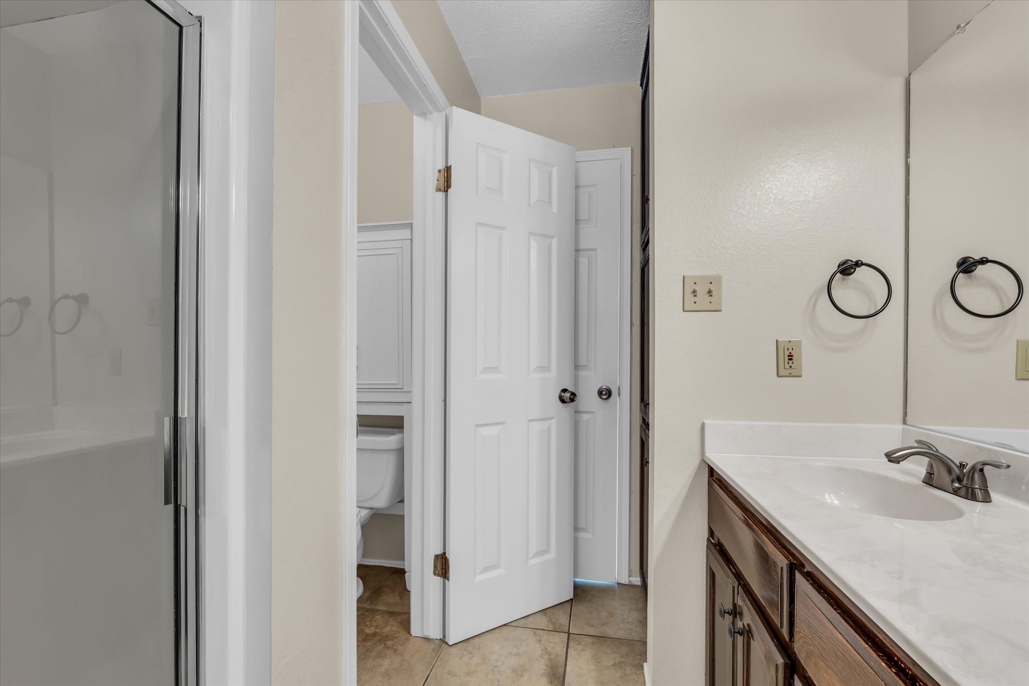 4218 Green Oak Drive