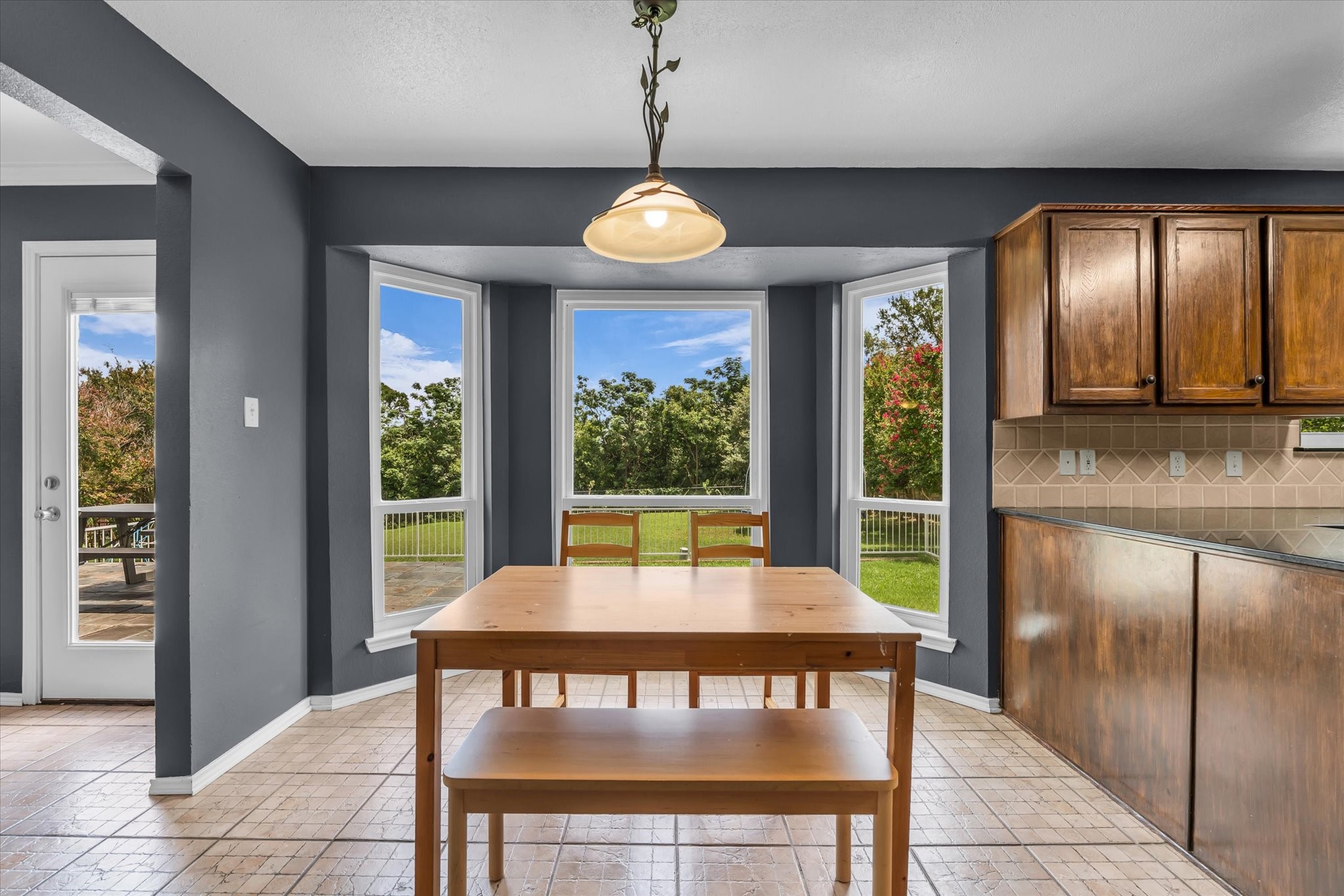 4218 Green Oak Drive