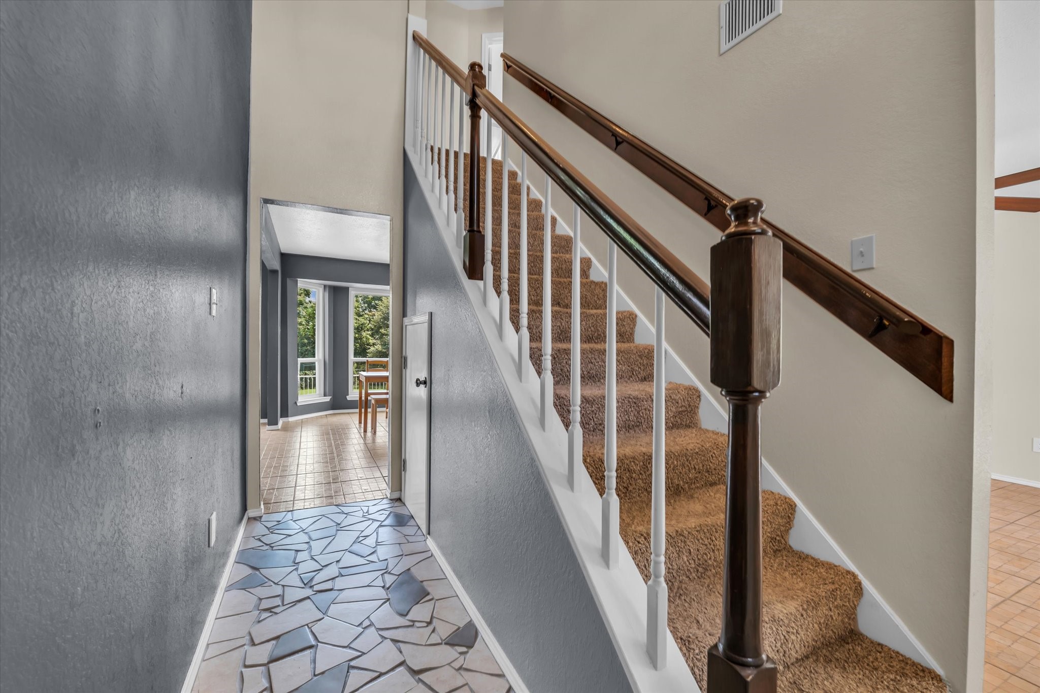 4218 Green Oak Drive