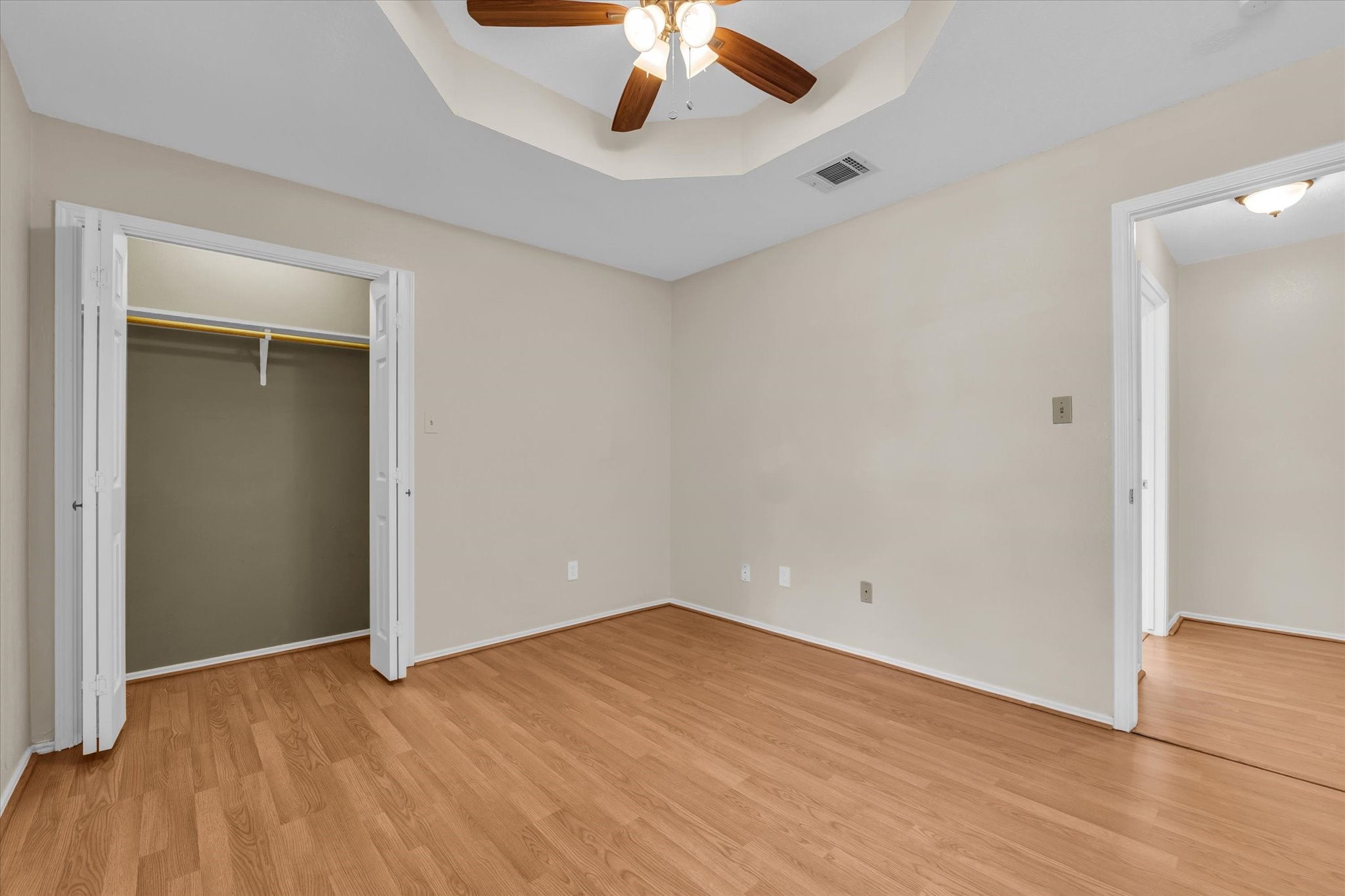 4218 Green Oak Drive