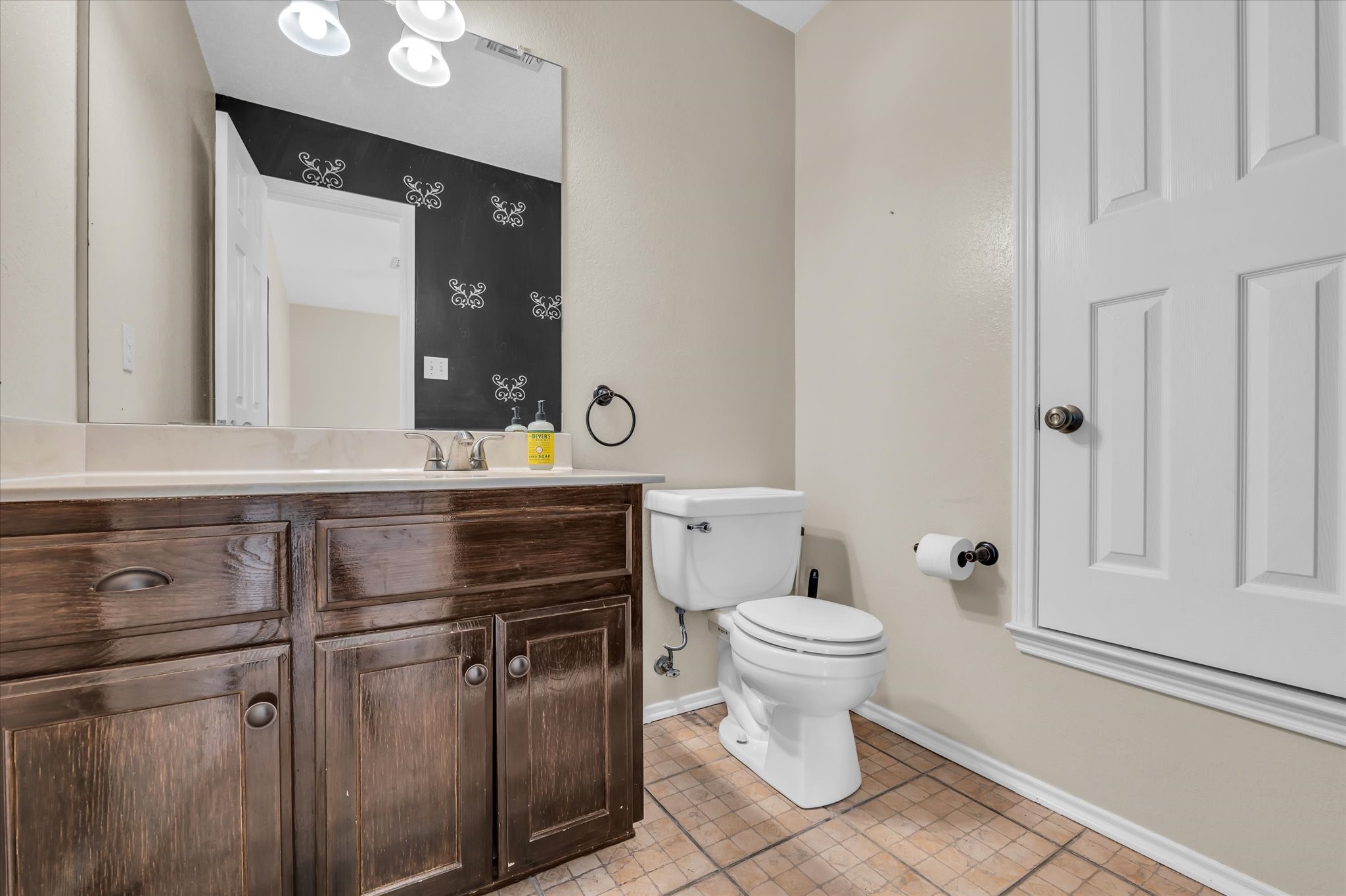 4218 Green Oak Drive