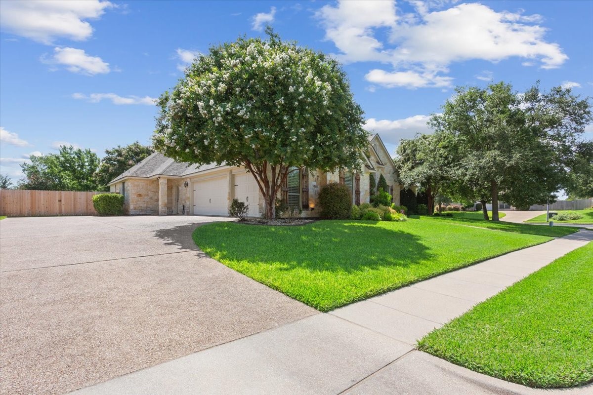 1116 Wessex Drive
