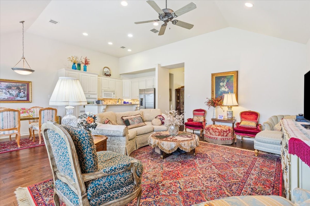 9010 Darby Lane