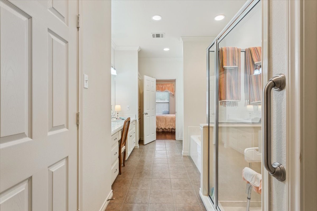 9010 Darby Lane