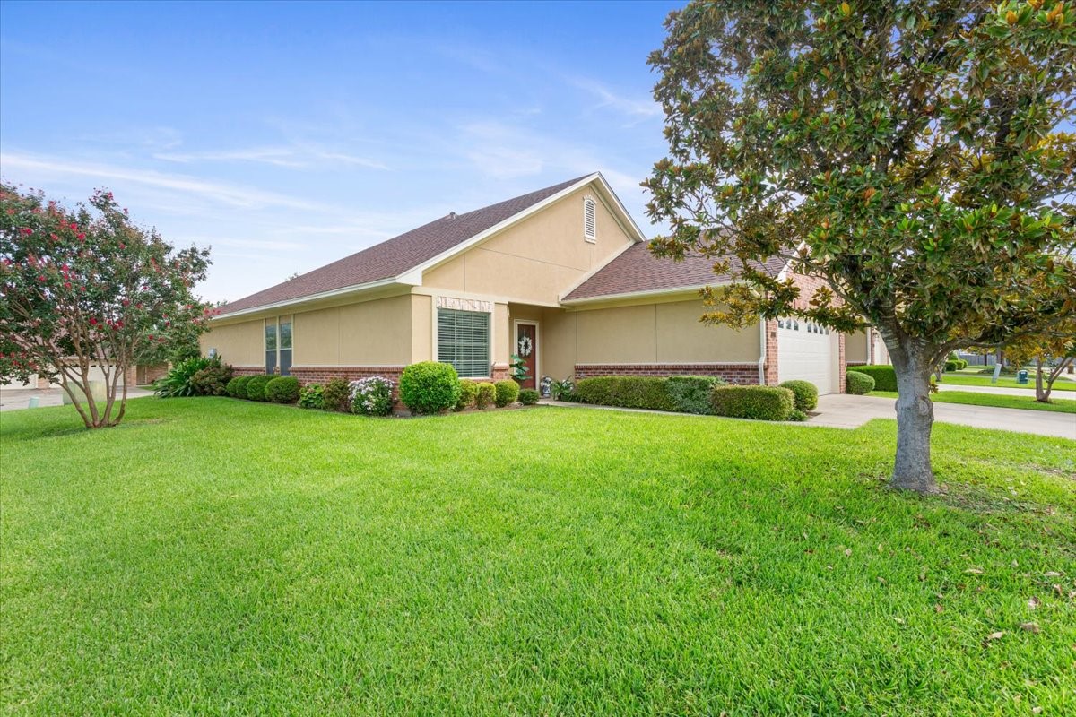 9010 Darby Lane