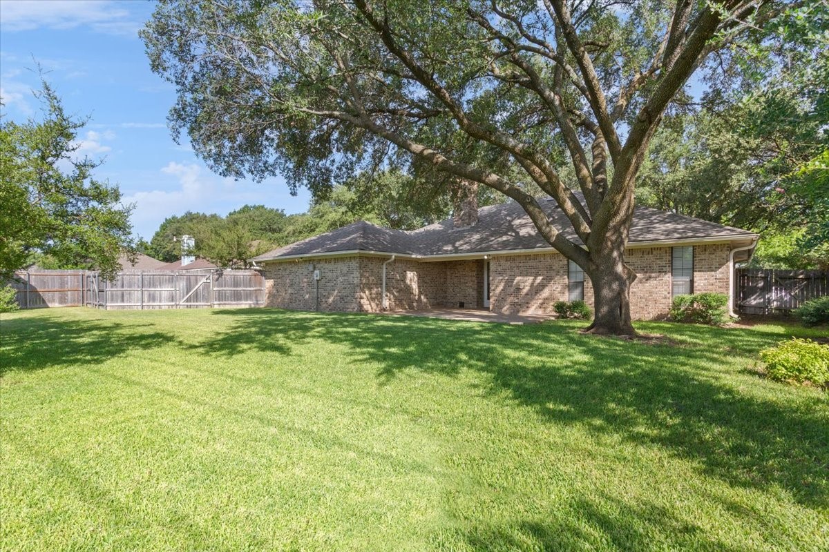9402 Oak Hill Drive