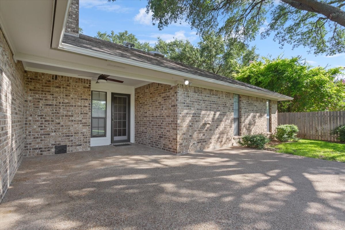 9402 Oak Hill Drive