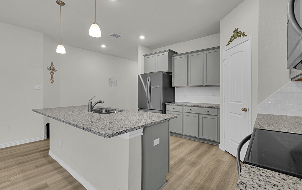 10909 Hollister Lane