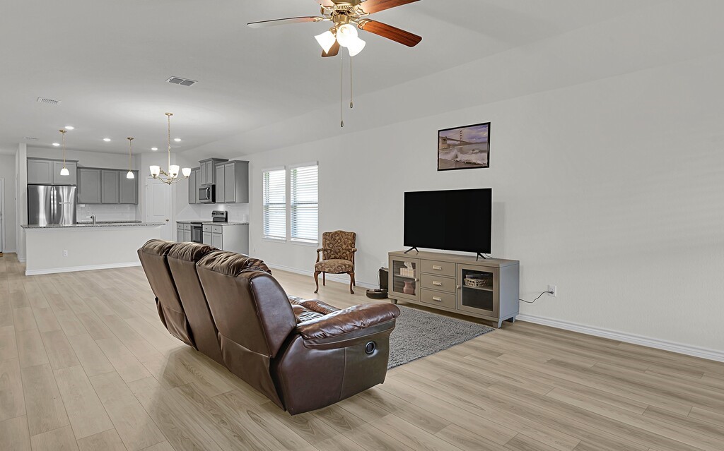 10909 Hollister Lane