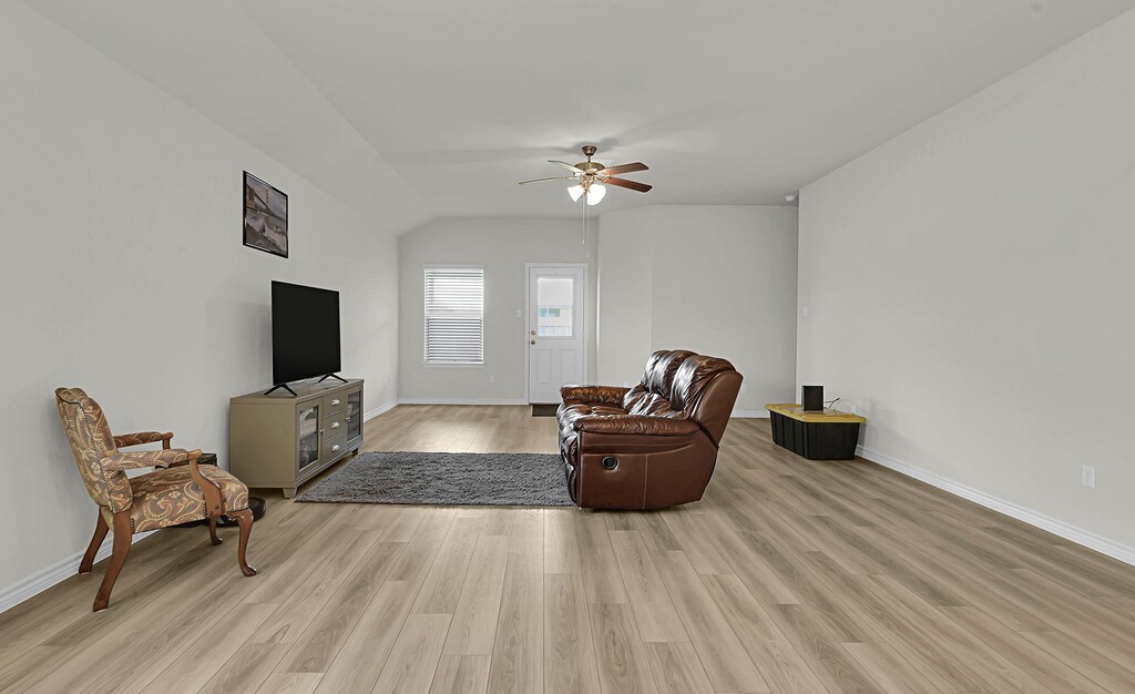 10909 Hollister Lane