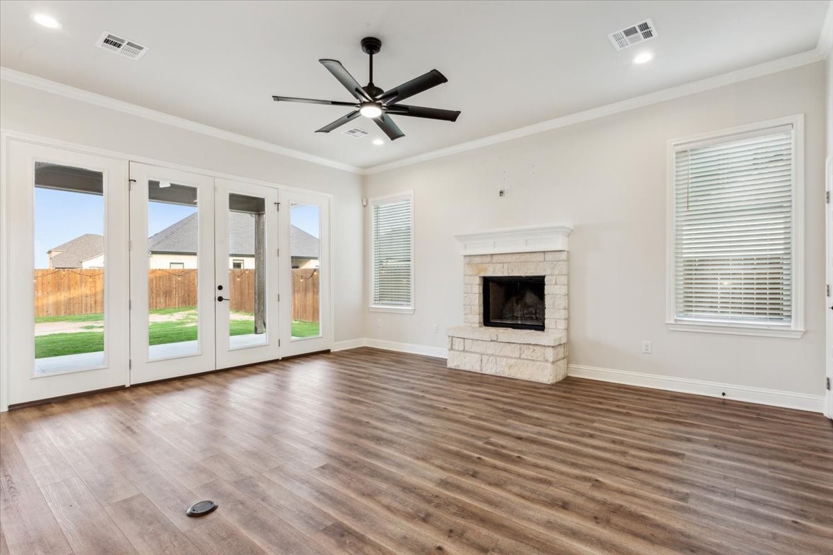 2100 Palafox Drive