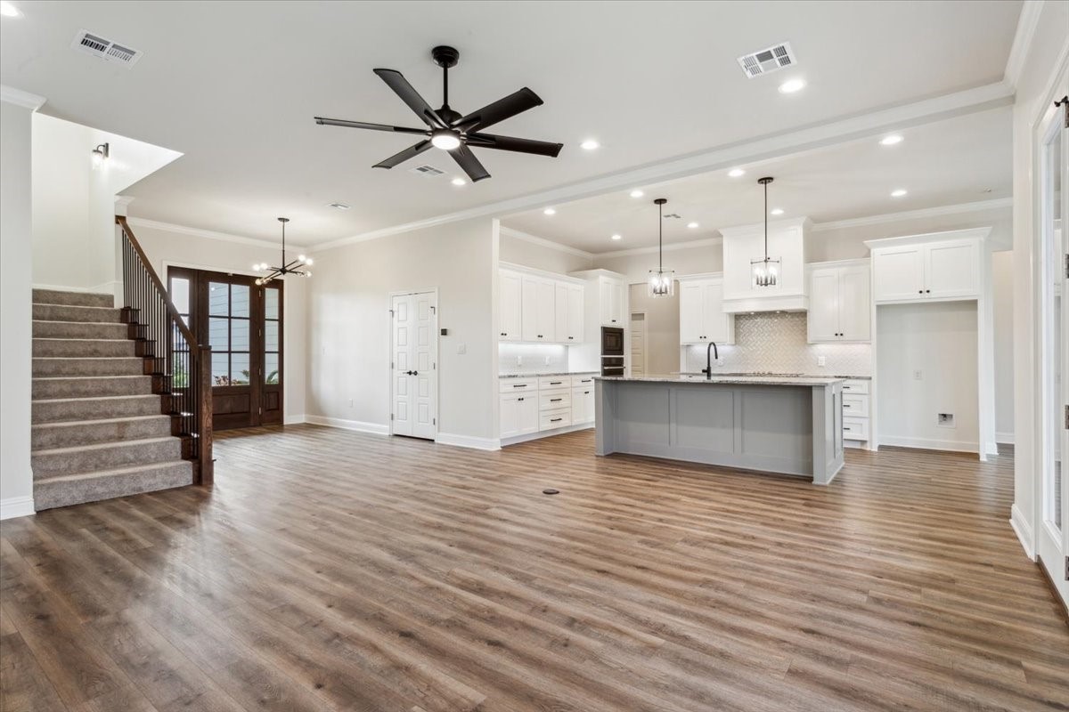 2100 Palafox Drive