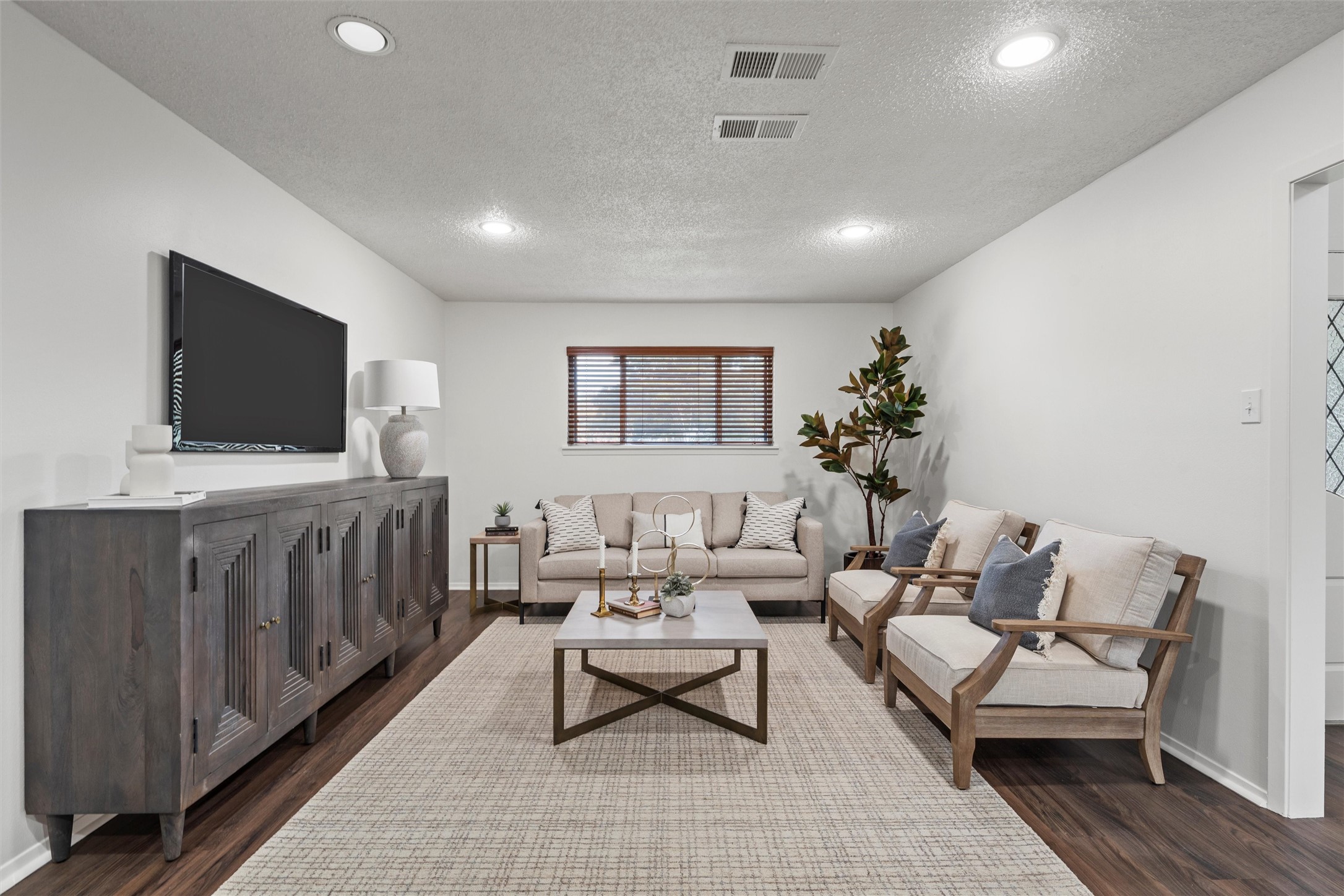 1424 Valeska Drive