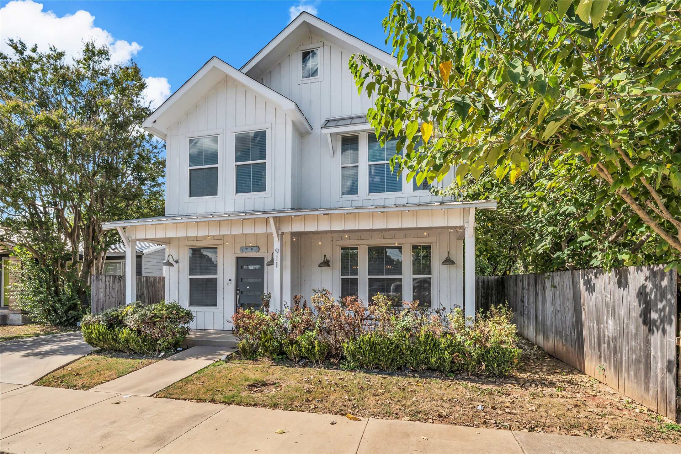 911 Ivy Avenue